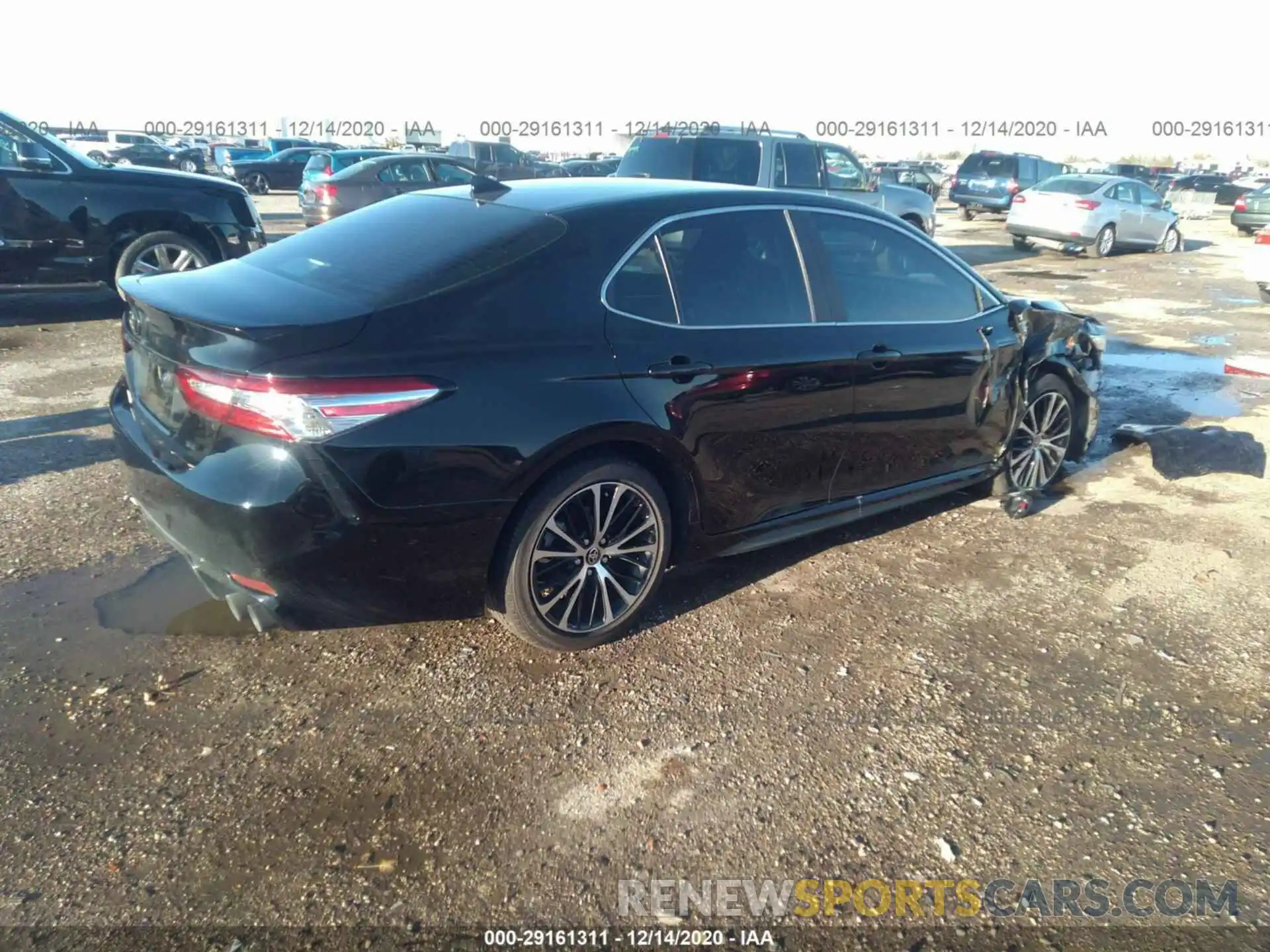 4 Фотография поврежденного автомобиля 4T1G11AK3LU999563 TOYOTA CAMRY 2020