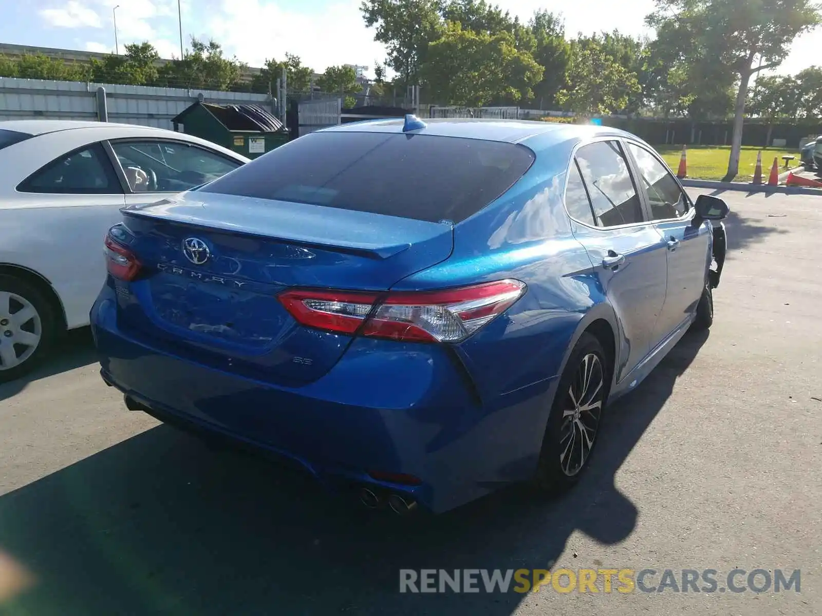 4 Photograph of a damaged car 4T1G11AK4LU305219 TOYOTA CAMRY 2020