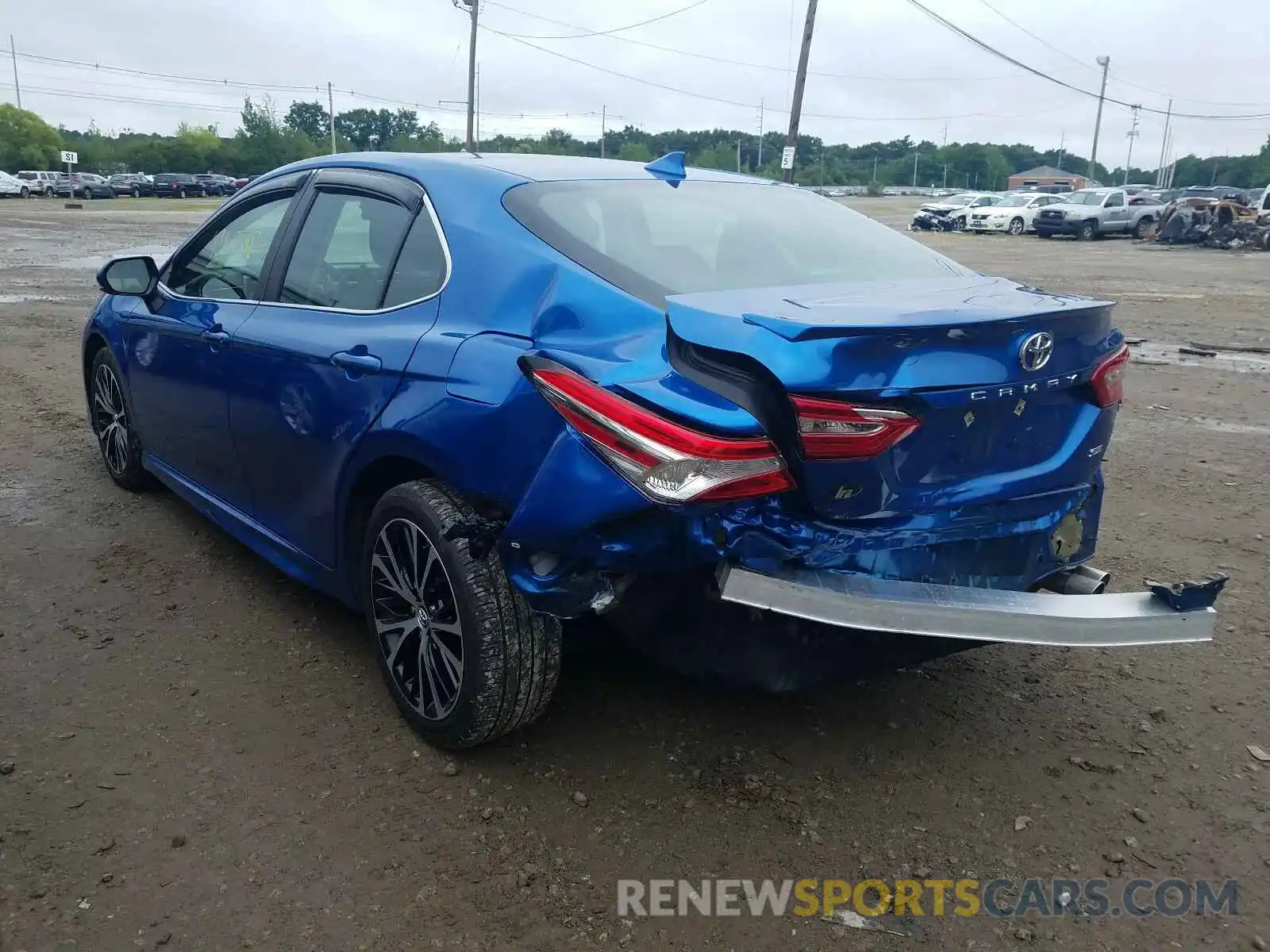 3 Photograph of a damaged car 4T1G11AK4LU305530 TOYOTA CAMRY 2020