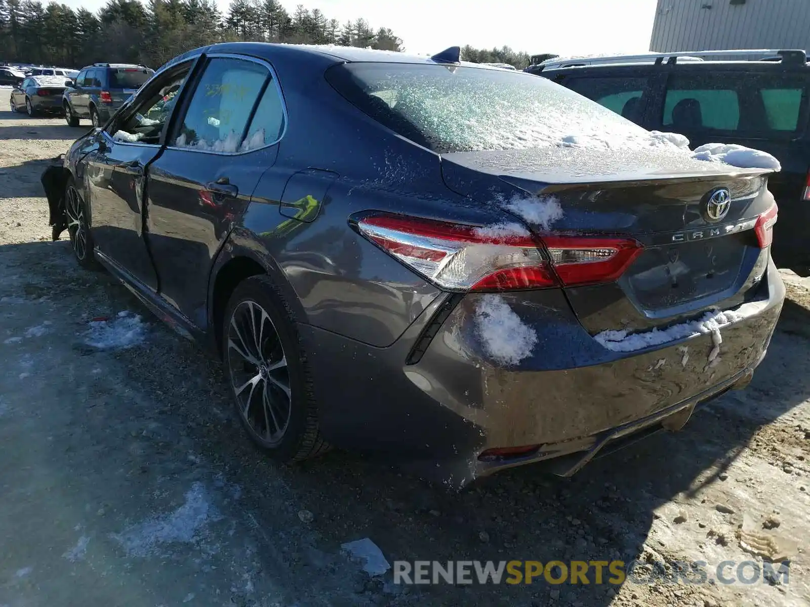 3 Photograph of a damaged car 4T1G11AK4LU305768 TOYOTA CAMRY 2020