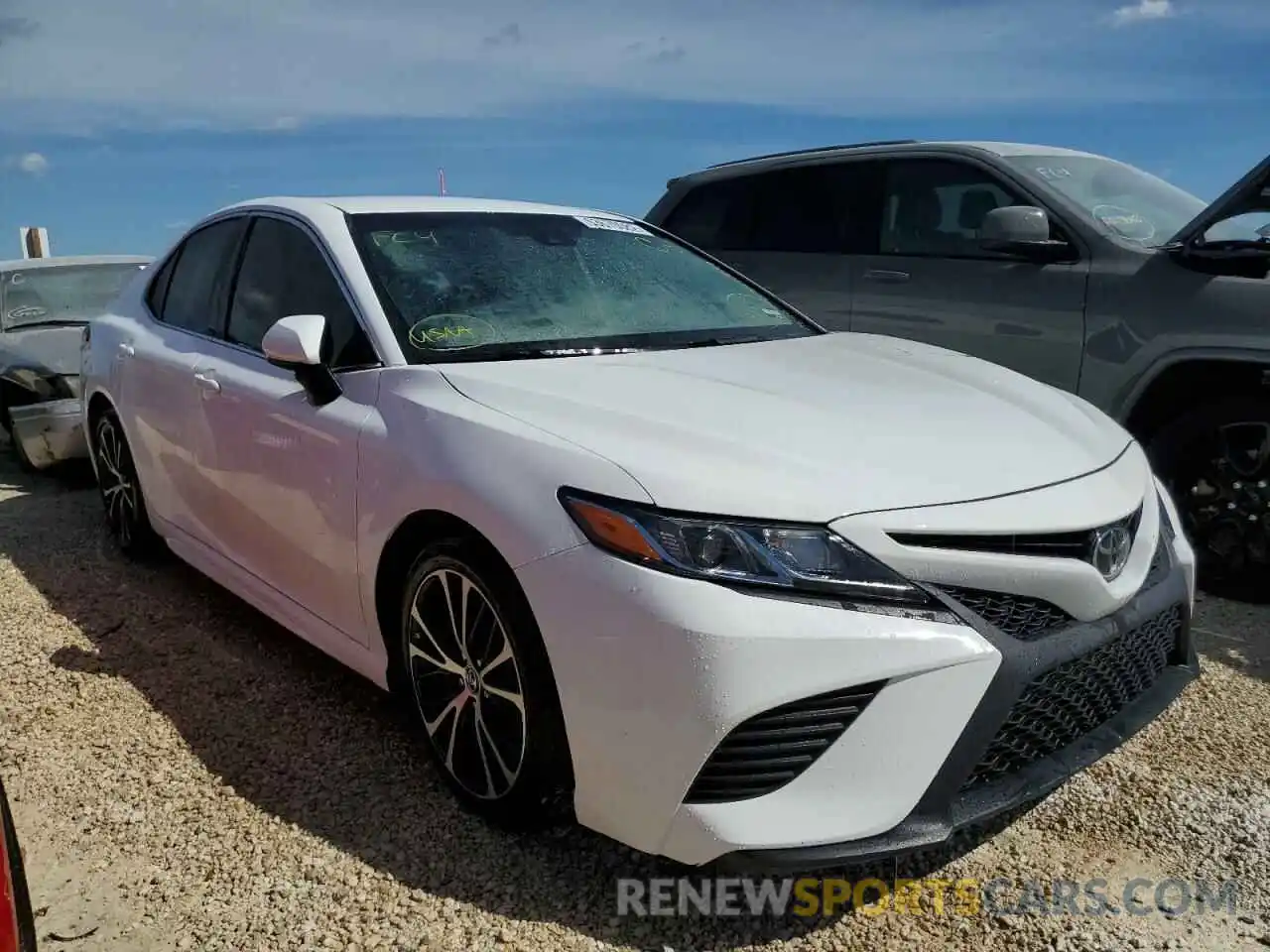 1 Photograph of a damaged car 4T1G11AK4LU306628 TOYOTA CAMRY 2020