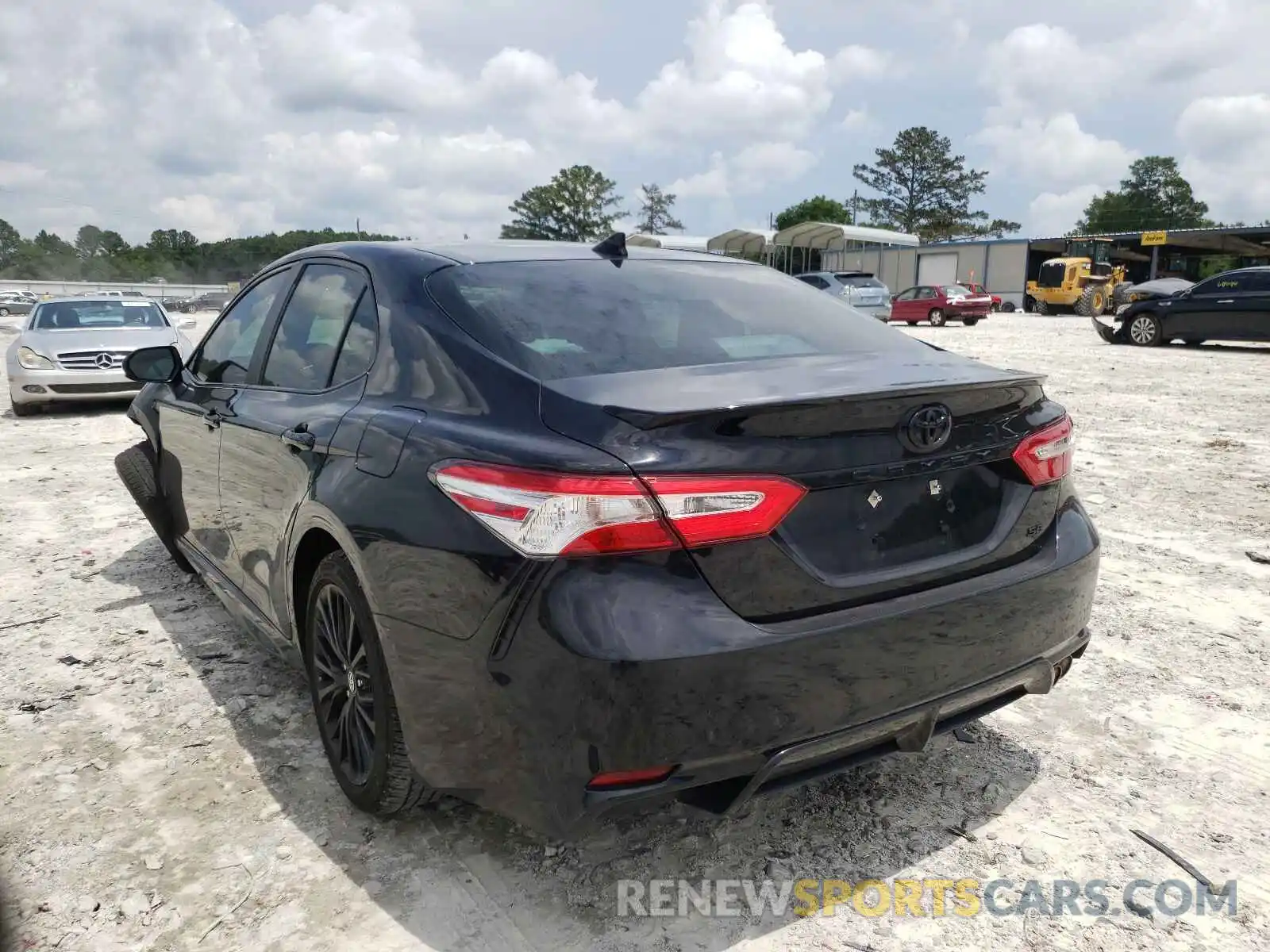 3 Photograph of a damaged car 4T1G11AK4LU311375 TOYOTA CAMRY 2020