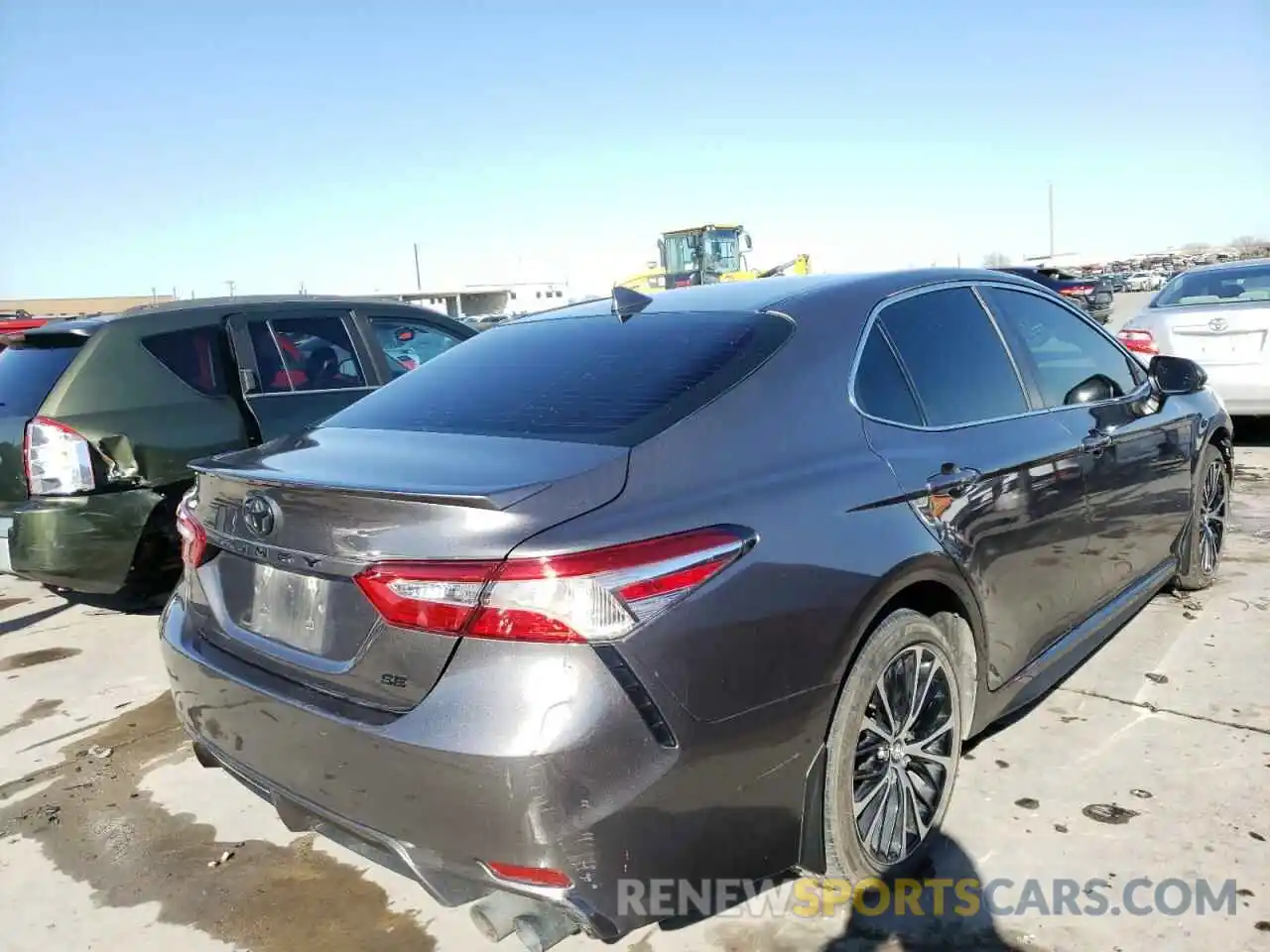 4 Photograph of a damaged car 4T1G11AK4LU312154 TOYOTA CAMRY 2020