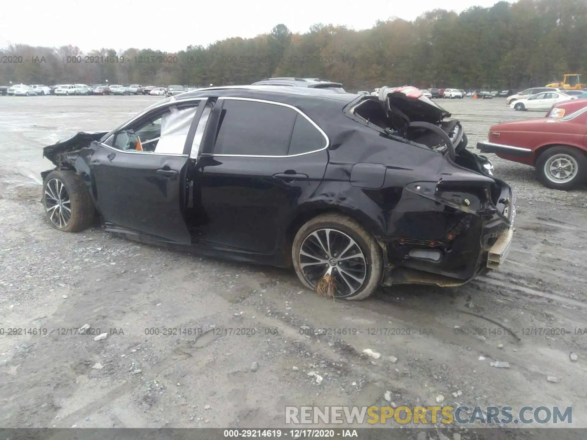 3 Photograph of a damaged car 4T1G11AK4LU312641 TOYOTA CAMRY 2020