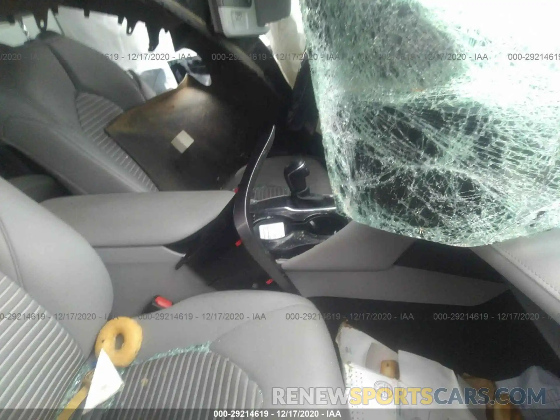 5 Photograph of a damaged car 4T1G11AK4LU312641 TOYOTA CAMRY 2020