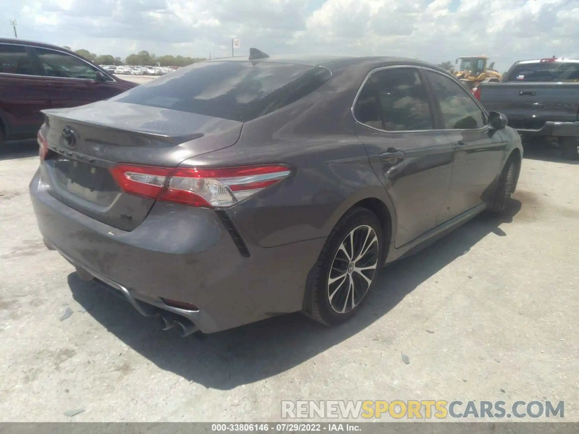 4 Photograph of a damaged car 4T1G11AK4LU319587 TOYOTA CAMRY 2020