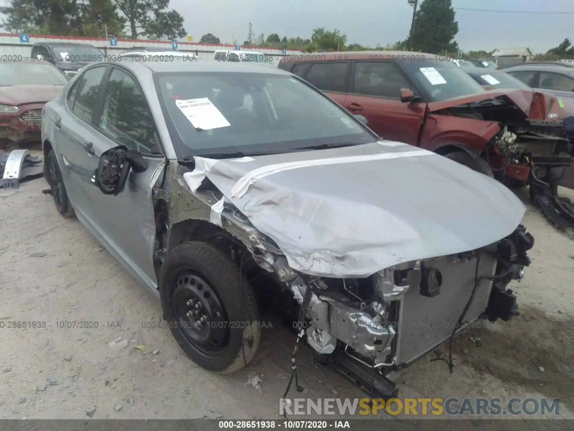 1 Photograph of a damaged car 4T1G11AK4LU320285 TOYOTA CAMRY 2020