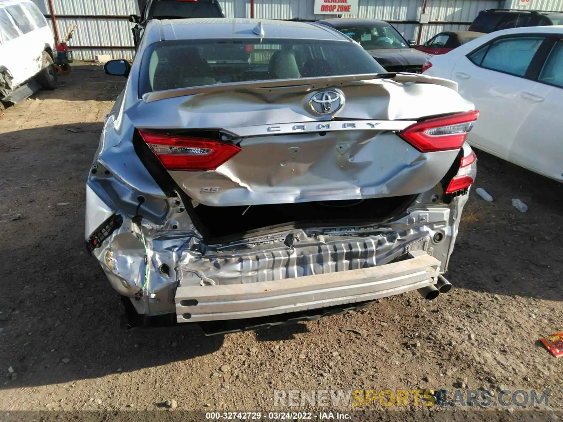 6 Photograph of a damaged car 4T1G11AK4LU323378 TOYOTA CAMRY 2020