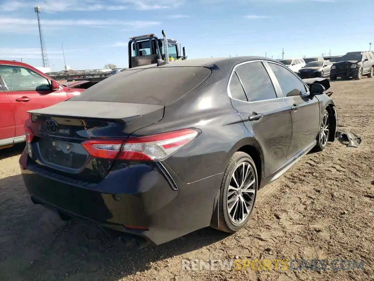 4 Photograph of a damaged car 4T1G11AK4LU324336 TOYOTA CAMRY 2020