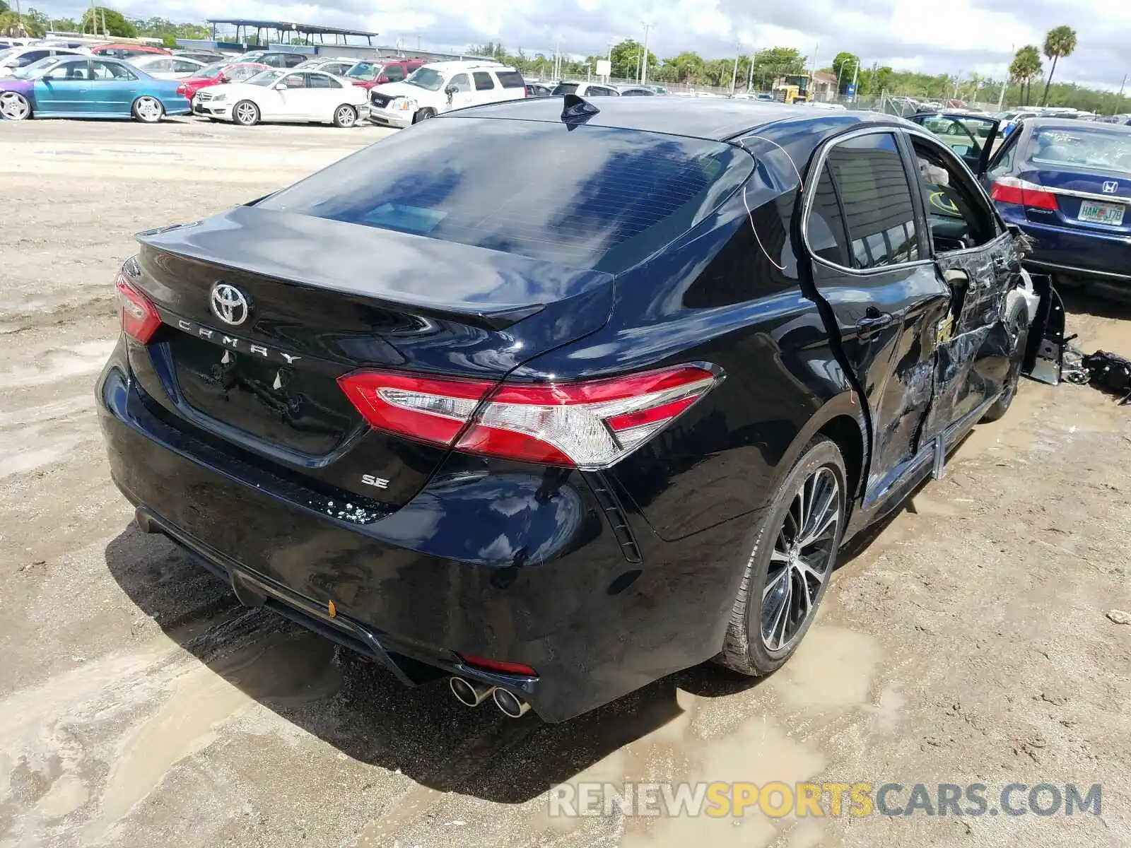 4 Photograph of a damaged car 4T1G11AK4LU324966 TOYOTA CAMRY 2020