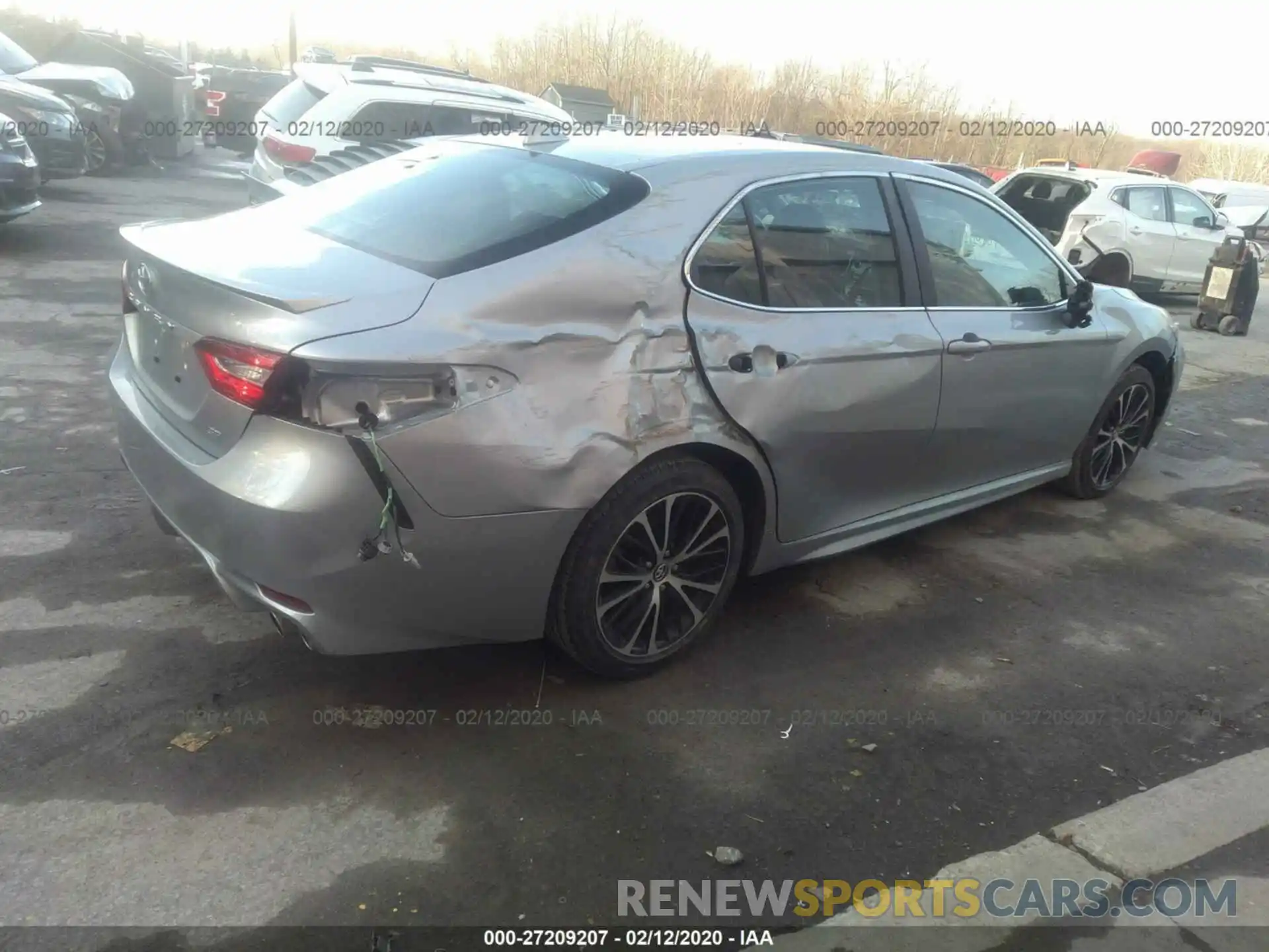 4 Photograph of a damaged car 4T1G11AK4LU328077 TOYOTA CAMRY 2020