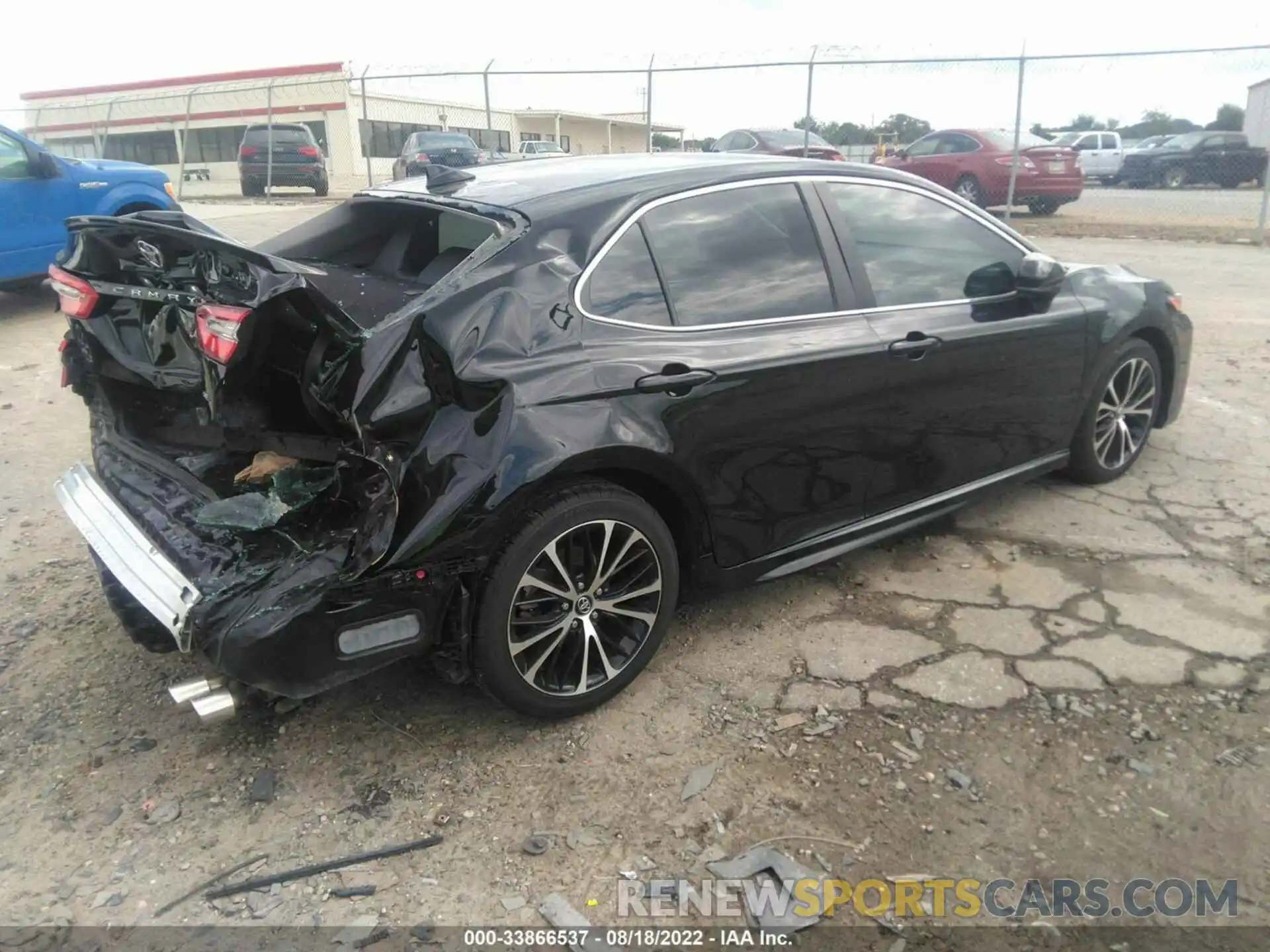 4 Photograph of a damaged car 4T1G11AK4LU328421 TOYOTA CAMRY 2020