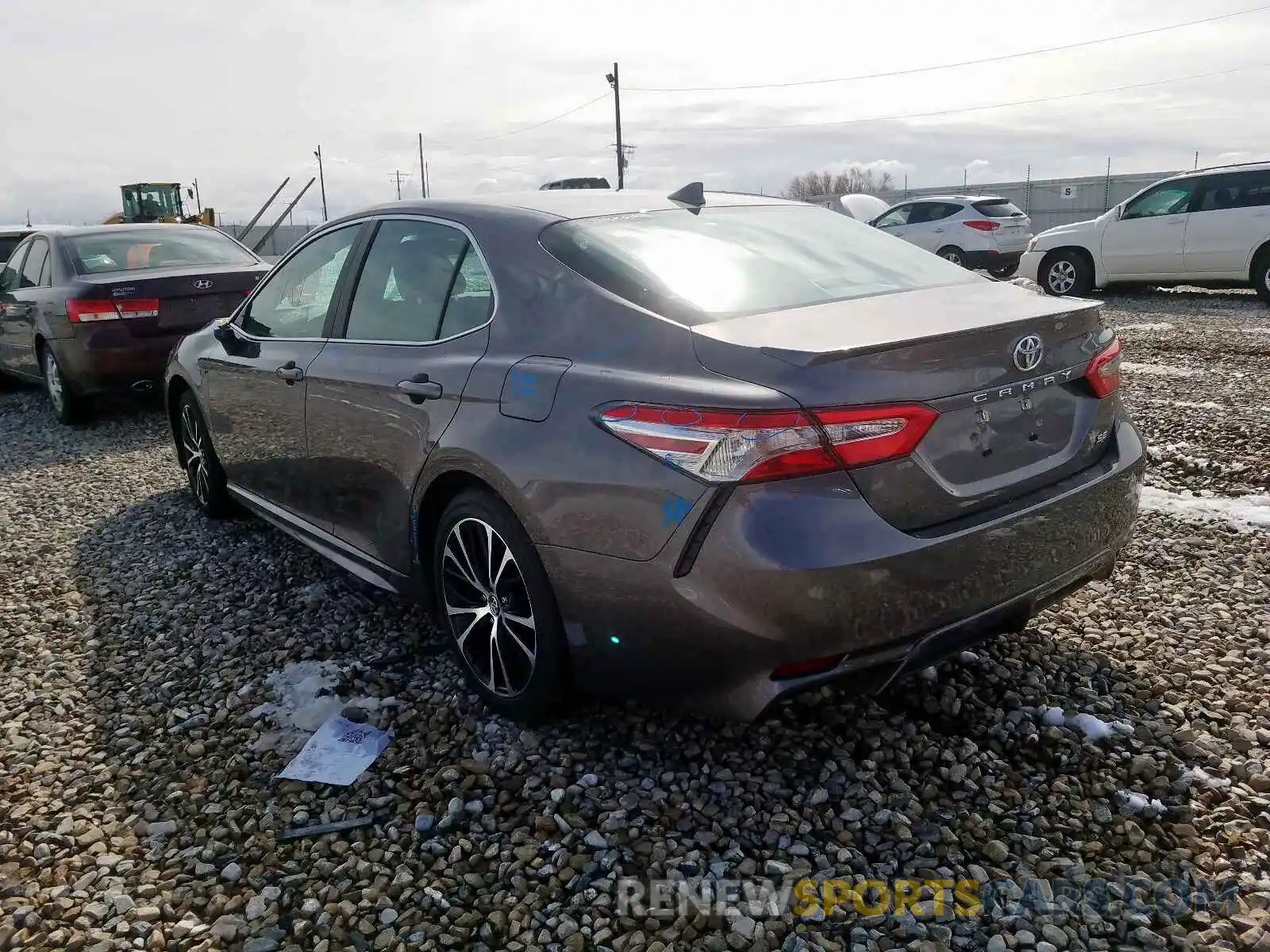 3 Photograph of a damaged car 4T1G11AK4LU332856 TOYOTA CAMRY 2020