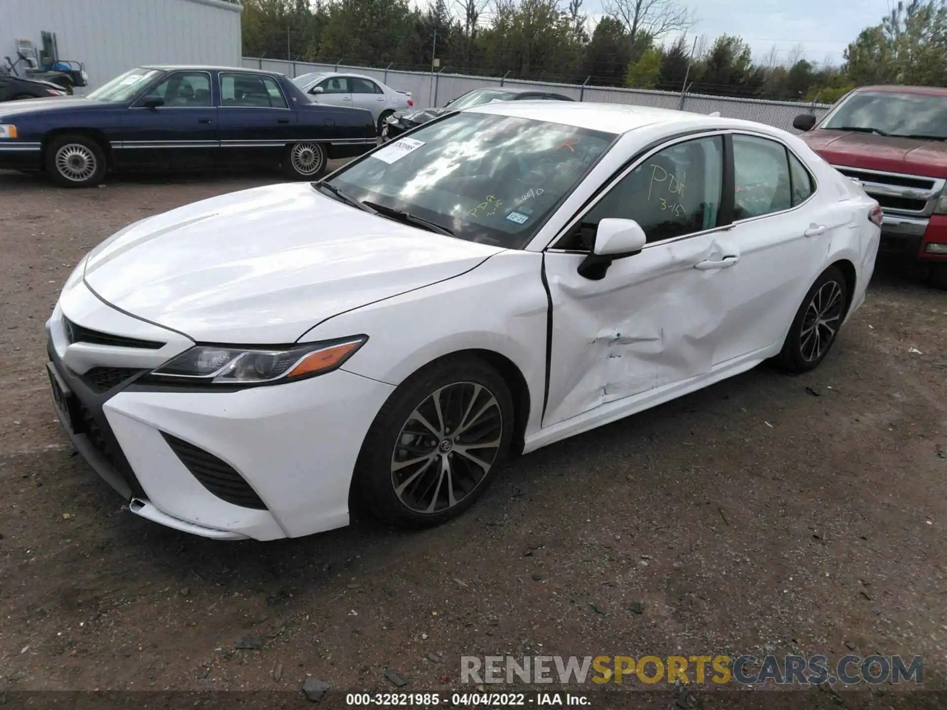 2 Photograph of a damaged car 4T1G11AK4LU333540 TOYOTA CAMRY 2020