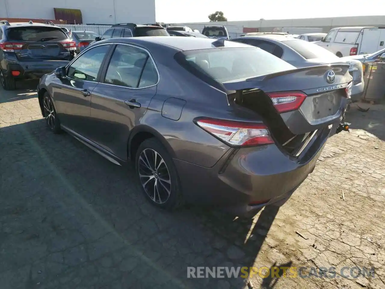 3 Photograph of a damaged car 4T1G11AK4LU333909 TOYOTA CAMRY 2020