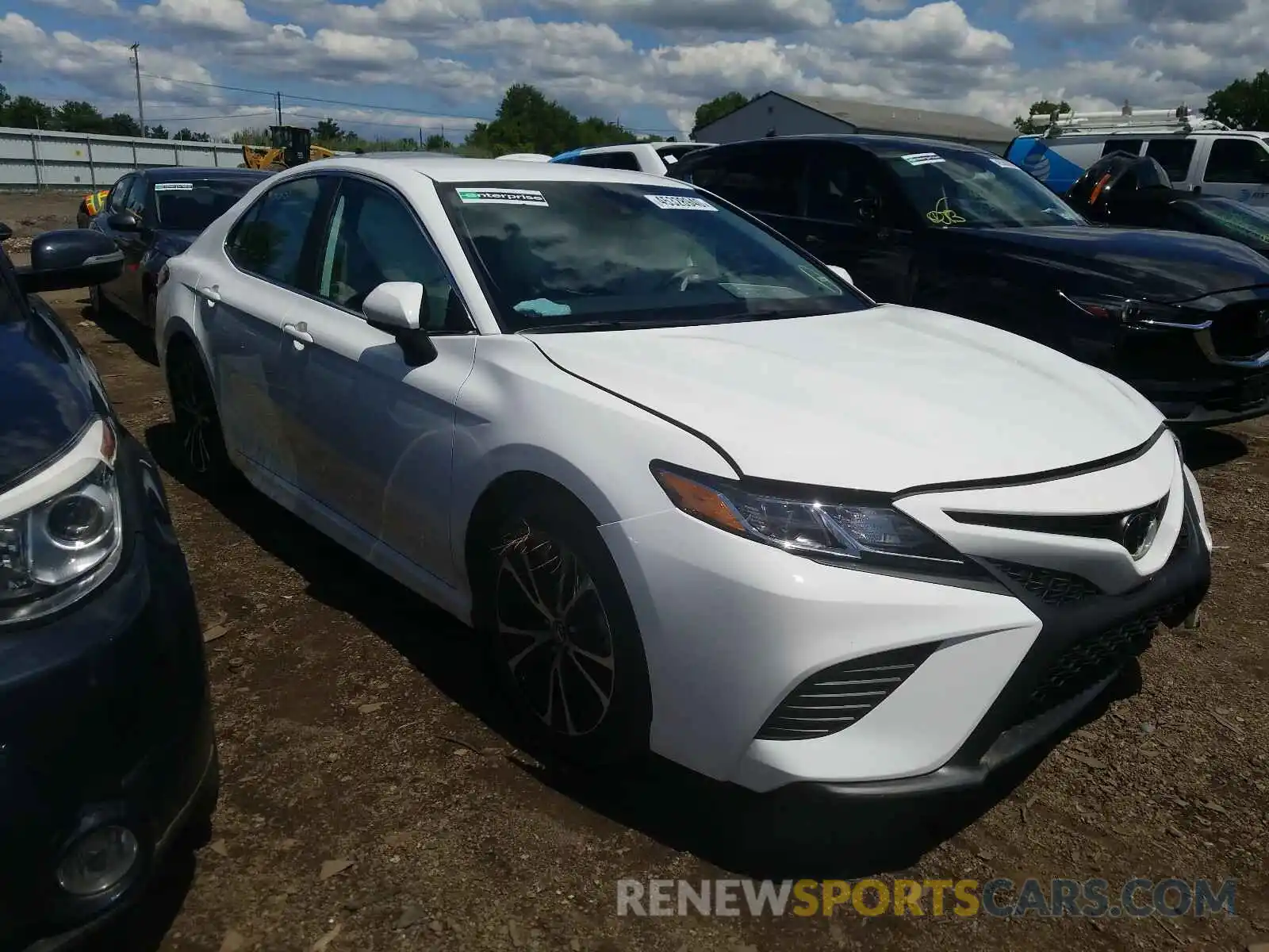 1 Photograph of a damaged car 4T1G11AK4LU334087 TOYOTA CAMRY 2020