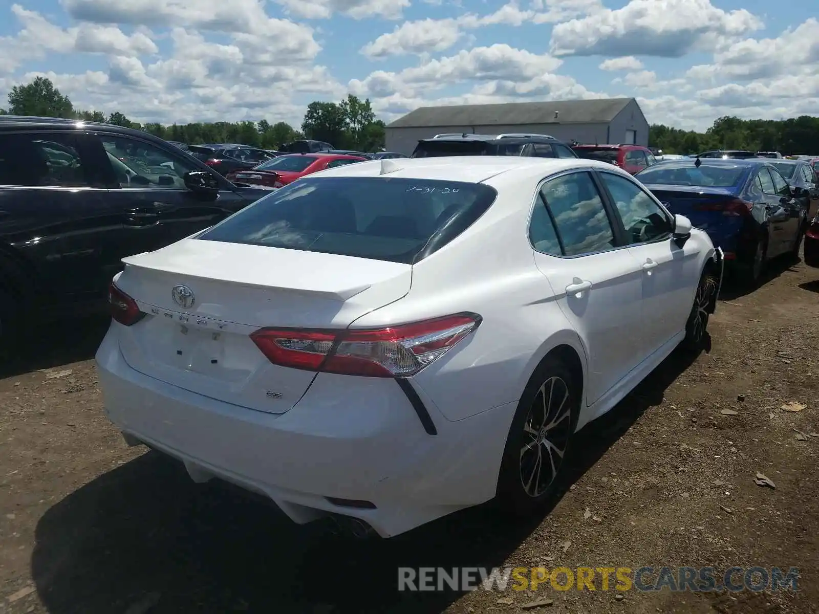 4 Photograph of a damaged car 4T1G11AK4LU334087 TOYOTA CAMRY 2020