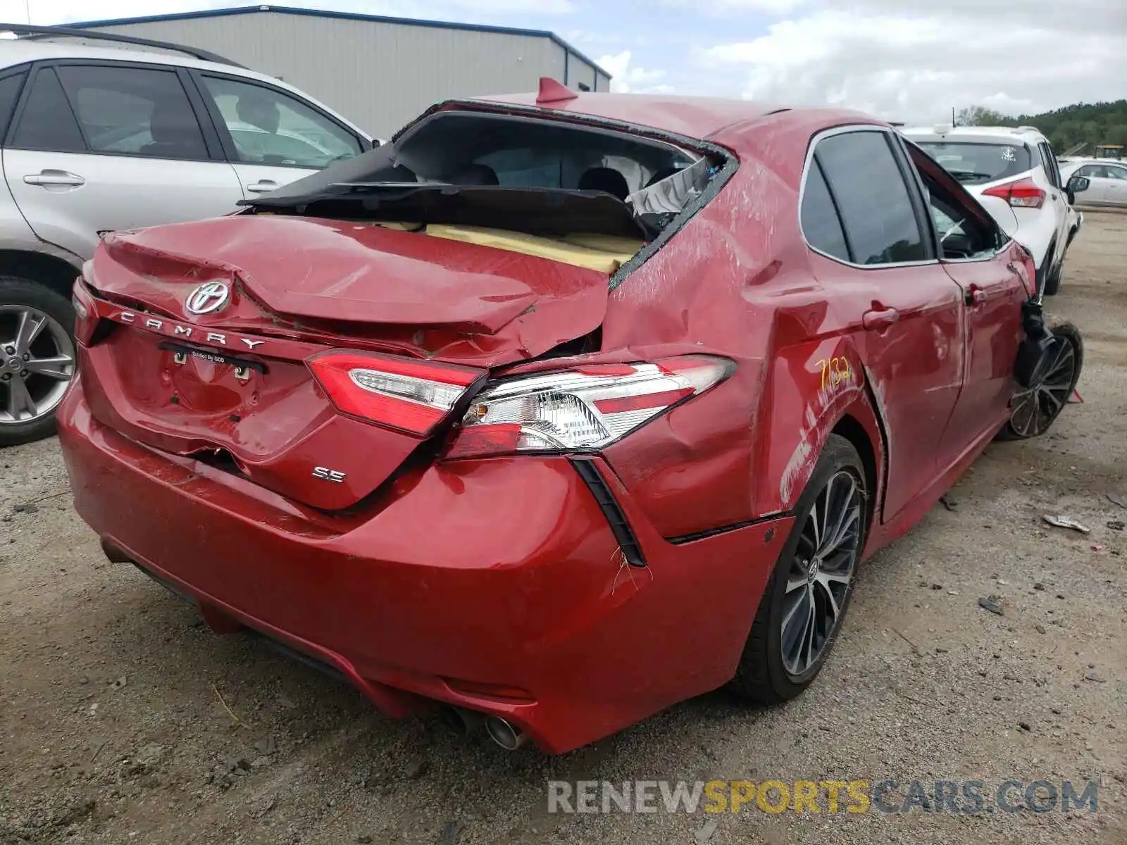 4 Photograph of a damaged car 4T1G11AK4LU336938 TOYOTA CAMRY 2020