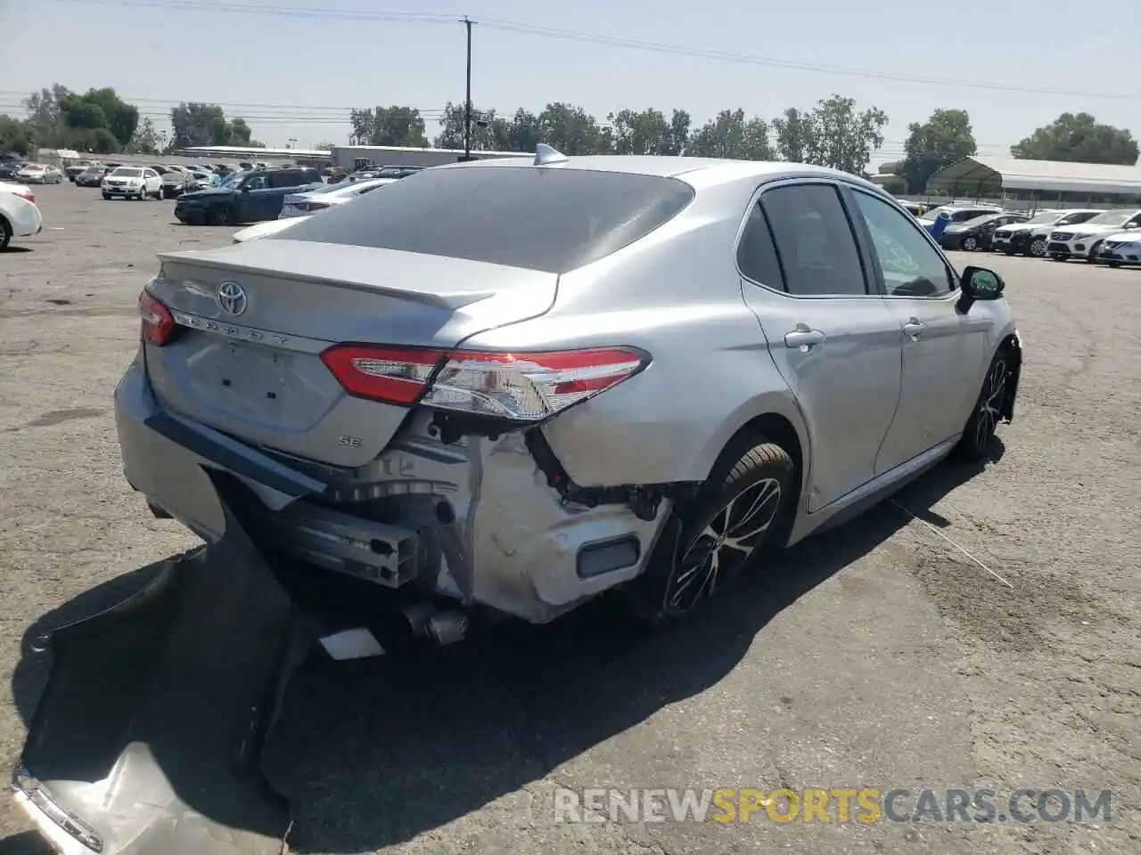 4 Photograph of a damaged car 4T1G11AK4LU339080 TOYOTA CAMRY 2020