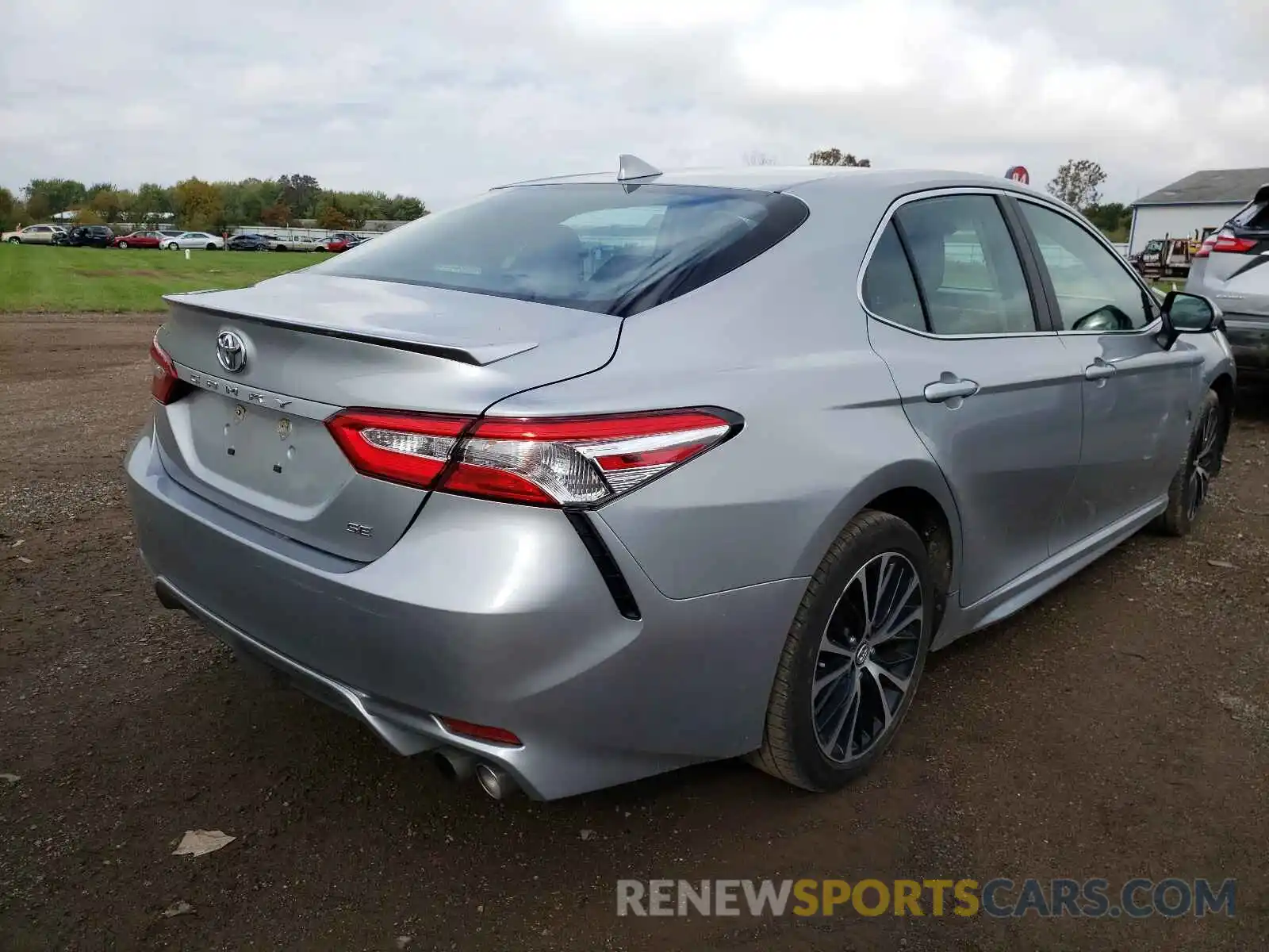 4 Photograph of a damaged car 4T1G11AK4LU340018 TOYOTA CAMRY 2020