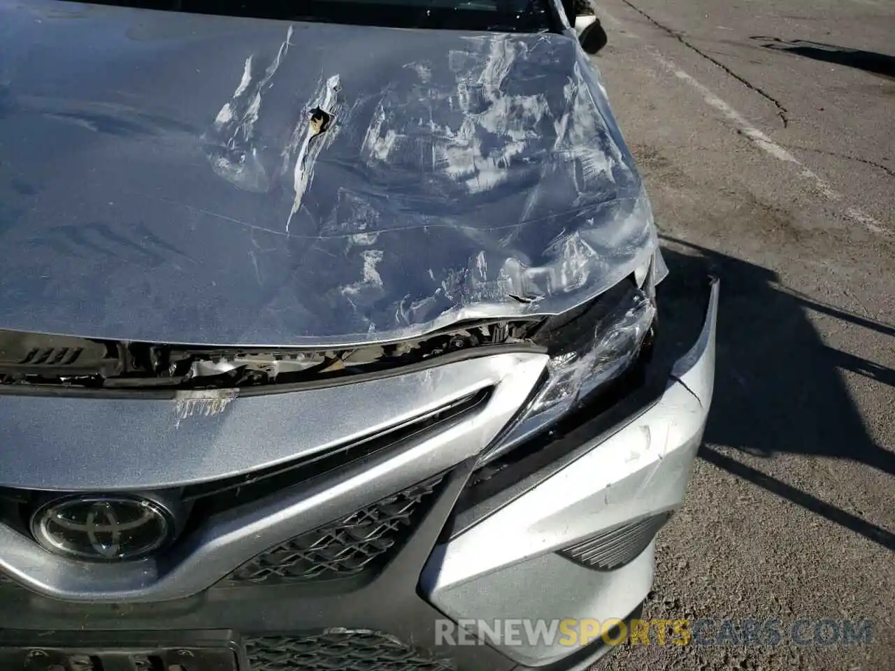 9 Photograph of a damaged car 4T1G11AK4LU340178 TOYOTA CAMRY 2020