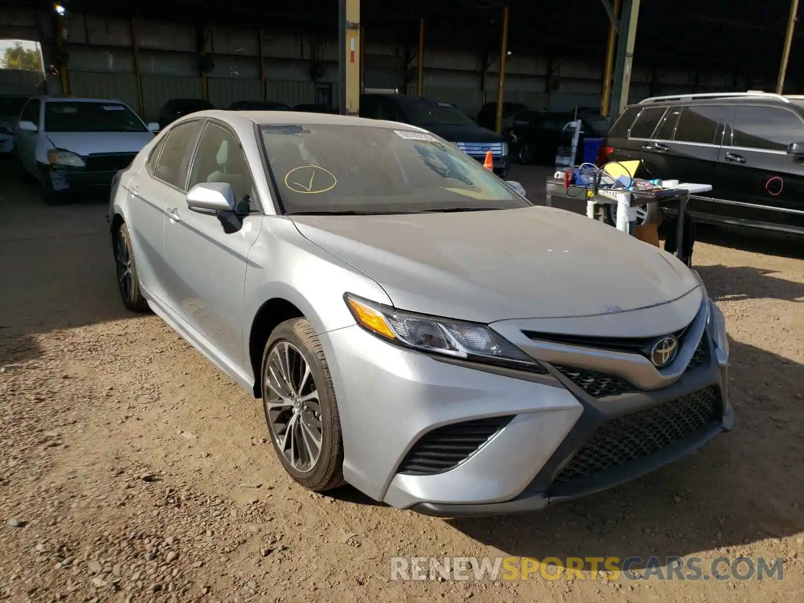 1 Photograph of a damaged car 4T1G11AK4LU342738 TOYOTA CAMRY 2020