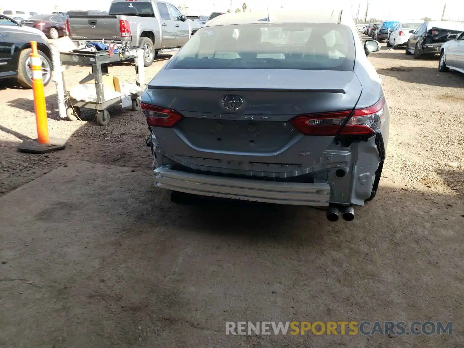 9 Photograph of a damaged car 4T1G11AK4LU342738 TOYOTA CAMRY 2020