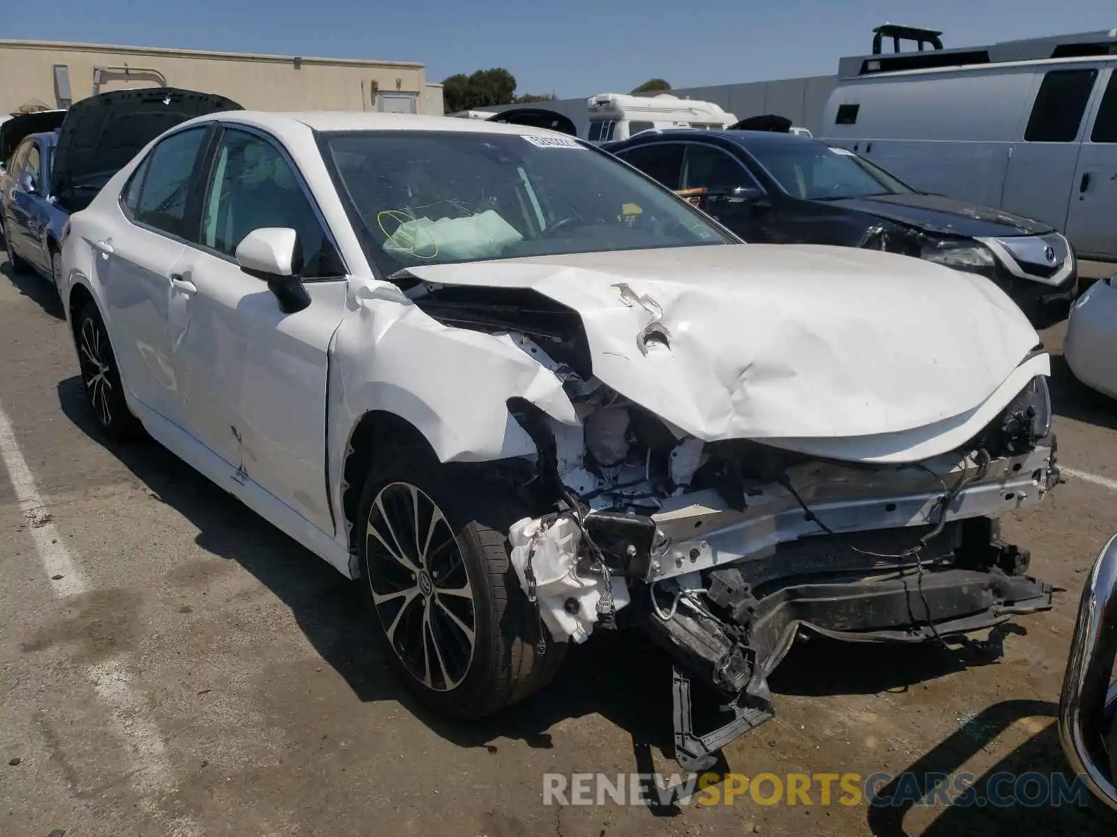 1 Photograph of a damaged car 4T1G11AK4LU343534 TOYOTA CAMRY 2020