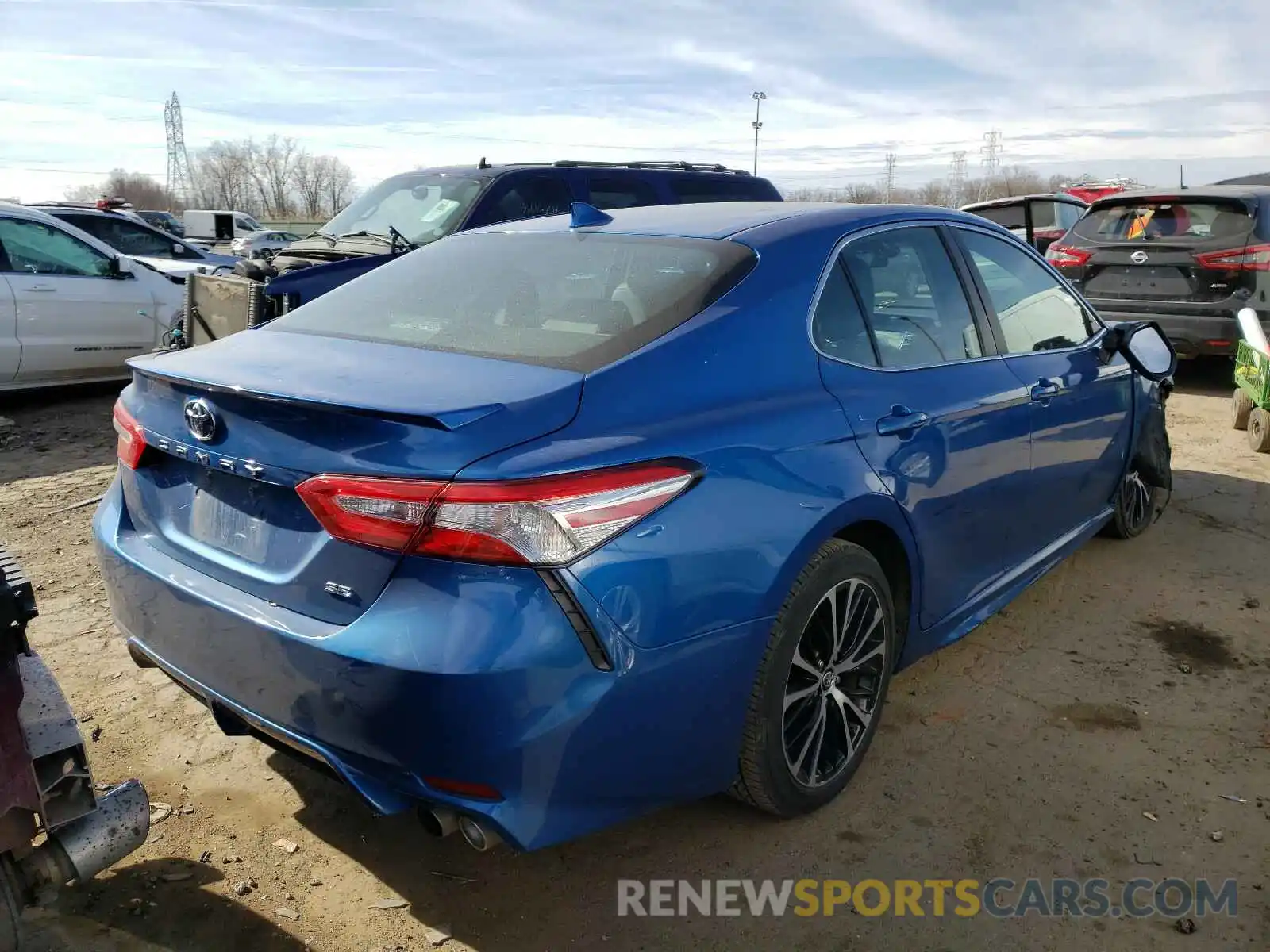 4 Photograph of a damaged car 4T1G11AK4LU345655 TOYOTA CAMRY 2020