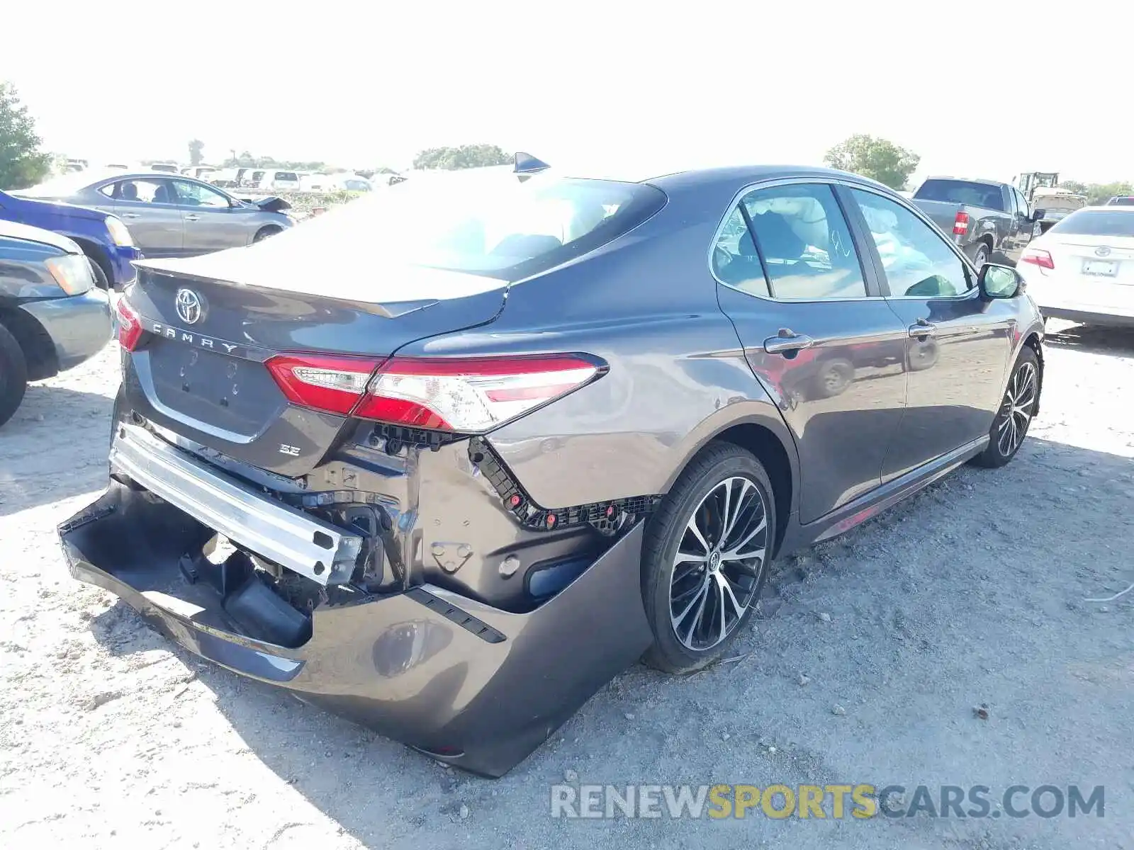 4 Photograph of a damaged car 4T1G11AK4LU346837 TOYOTA CAMRY 2020