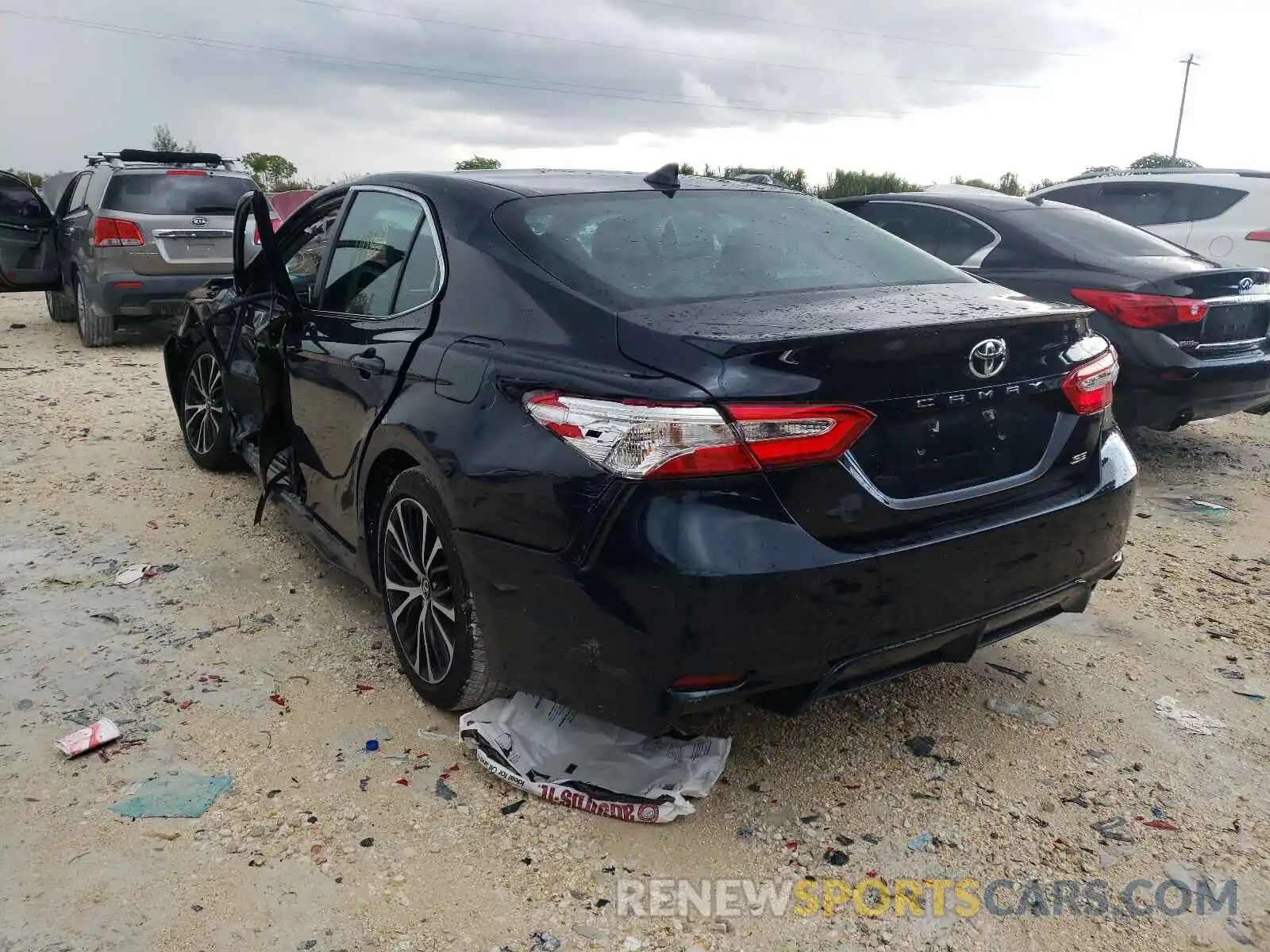 3 Photograph of a damaged car 4T1G11AK4LU349768 TOYOTA CAMRY 2020