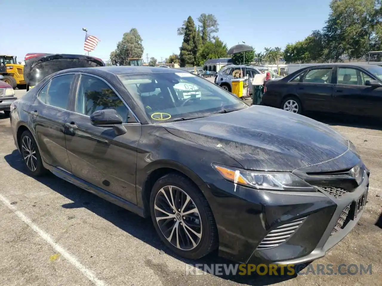 1 Photograph of a damaged car 4T1G11AK4LU351455 TOYOTA CAMRY 2020