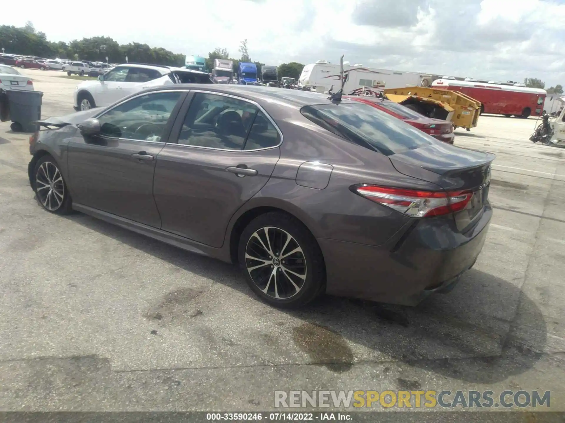 3 Photograph of a damaged car 4T1G11AK4LU353416 TOYOTA CAMRY 2020