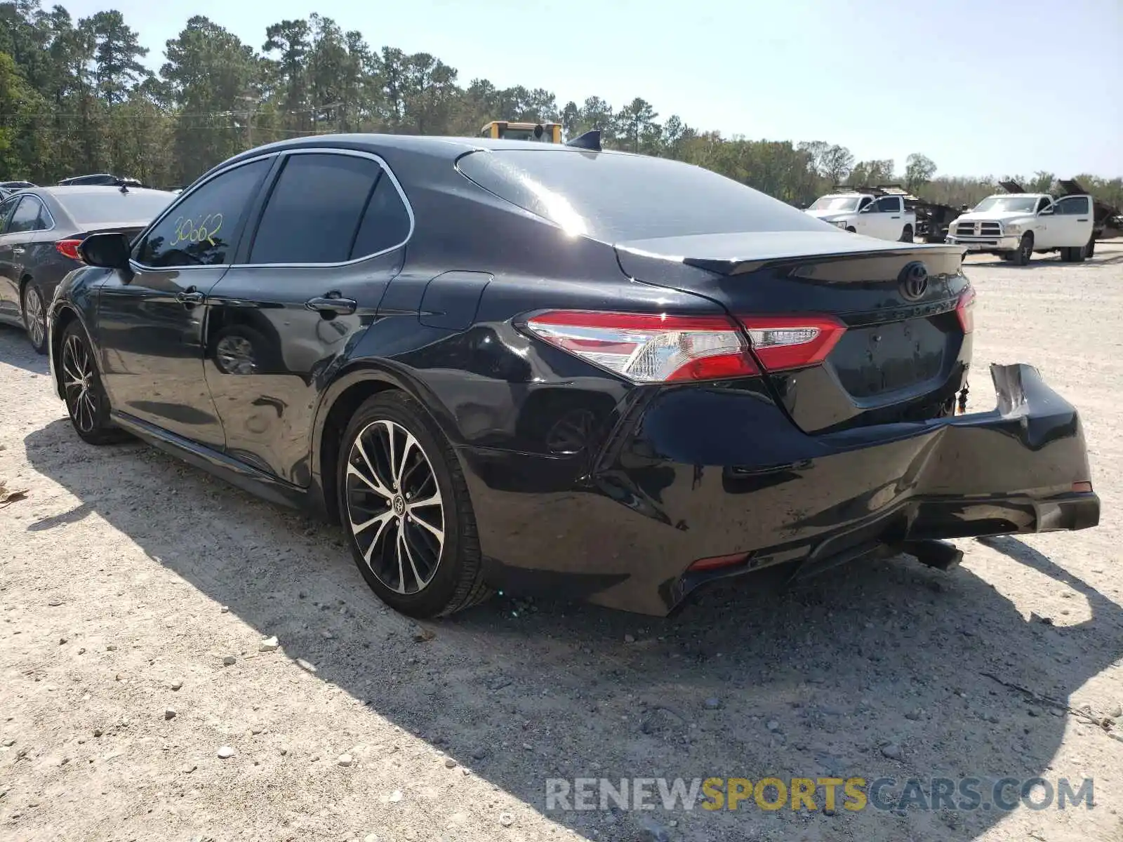 3 Photograph of a damaged car 4T1G11AK4LU353948 TOYOTA CAMRY 2020