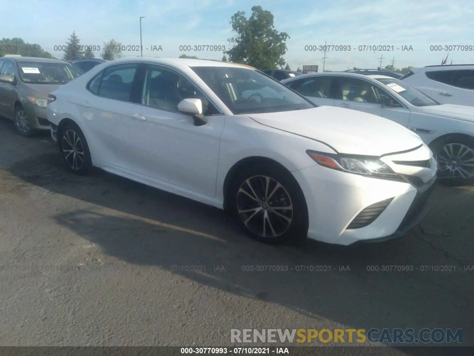 1 Photograph of a damaged car 4T1G11AK4LU356736 TOYOTA CAMRY 2020