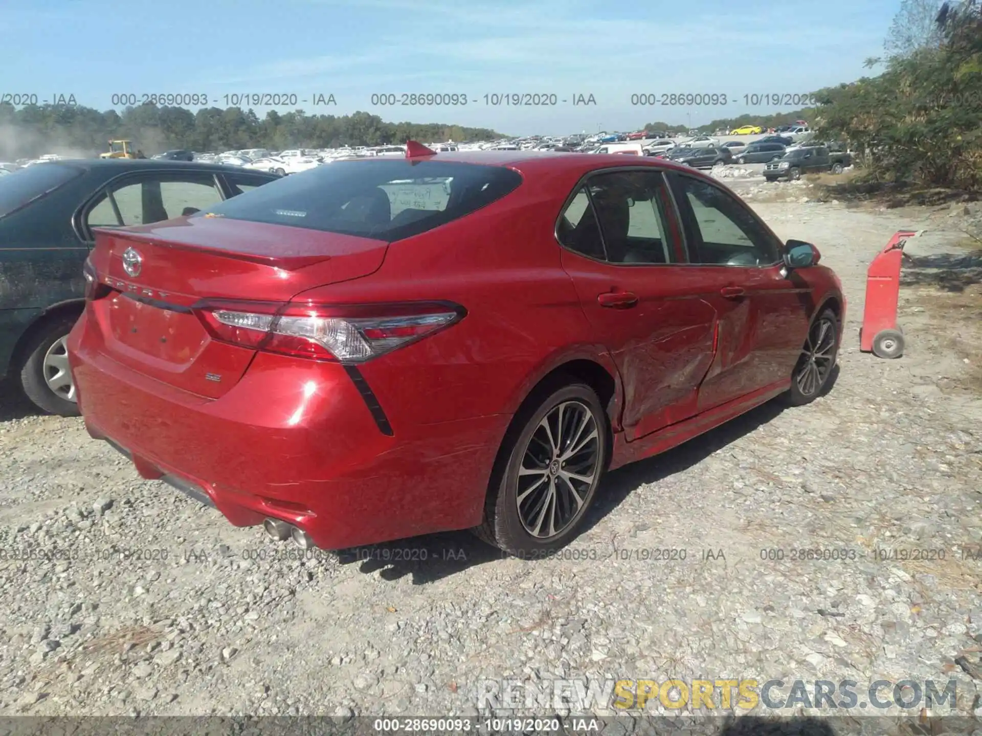 4 Photograph of a damaged car 4T1G11AK4LU358695 TOYOTA CAMRY 2020