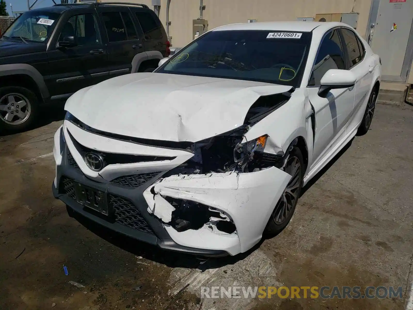 2 Photograph of a damaged car 4T1G11AK4LU360527 TOYOTA CAMRY 2020