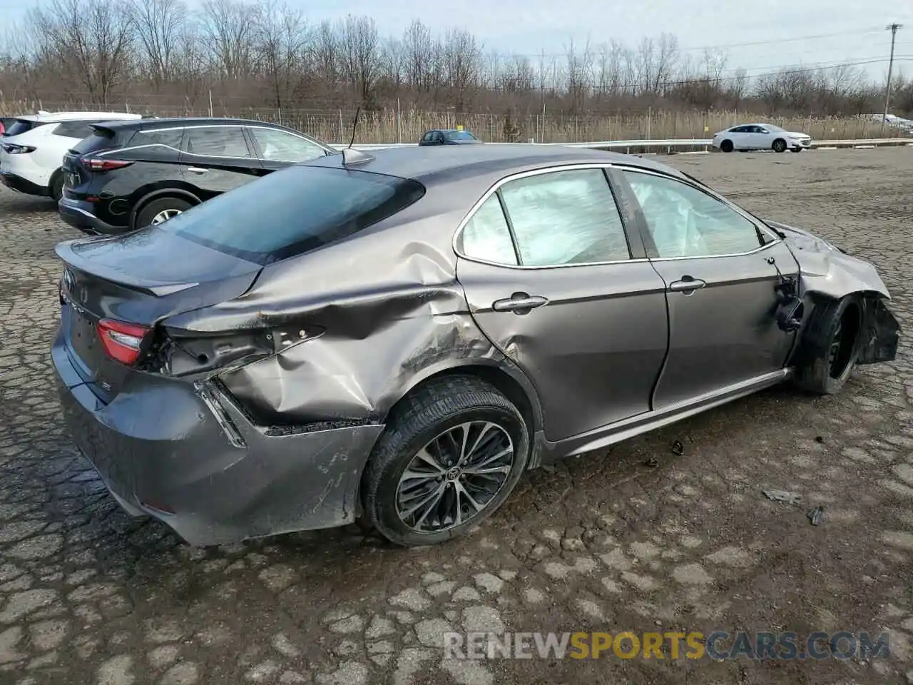 3 Photograph of a damaged car 4T1G11AK4LU362732 TOYOTA CAMRY 2020