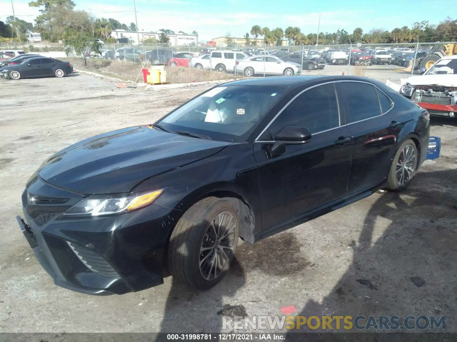 2 Photograph of a damaged car 4T1G11AK4LU365789 TOYOTA CAMRY 2020