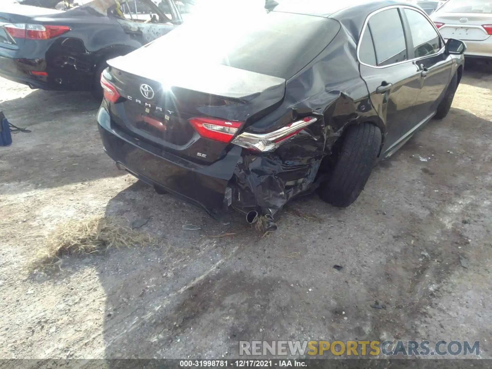 6 Photograph of a damaged car 4T1G11AK4LU365789 TOYOTA CAMRY 2020