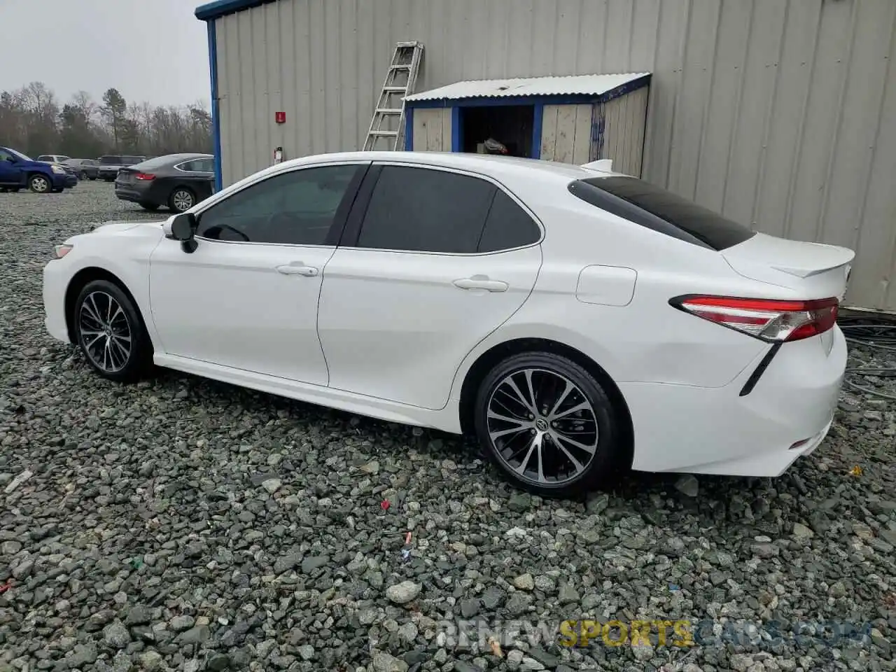 2 Фотография поврежденного автомобиля 4T1G11AK4LU369180 TOYOTA CAMRY 2020