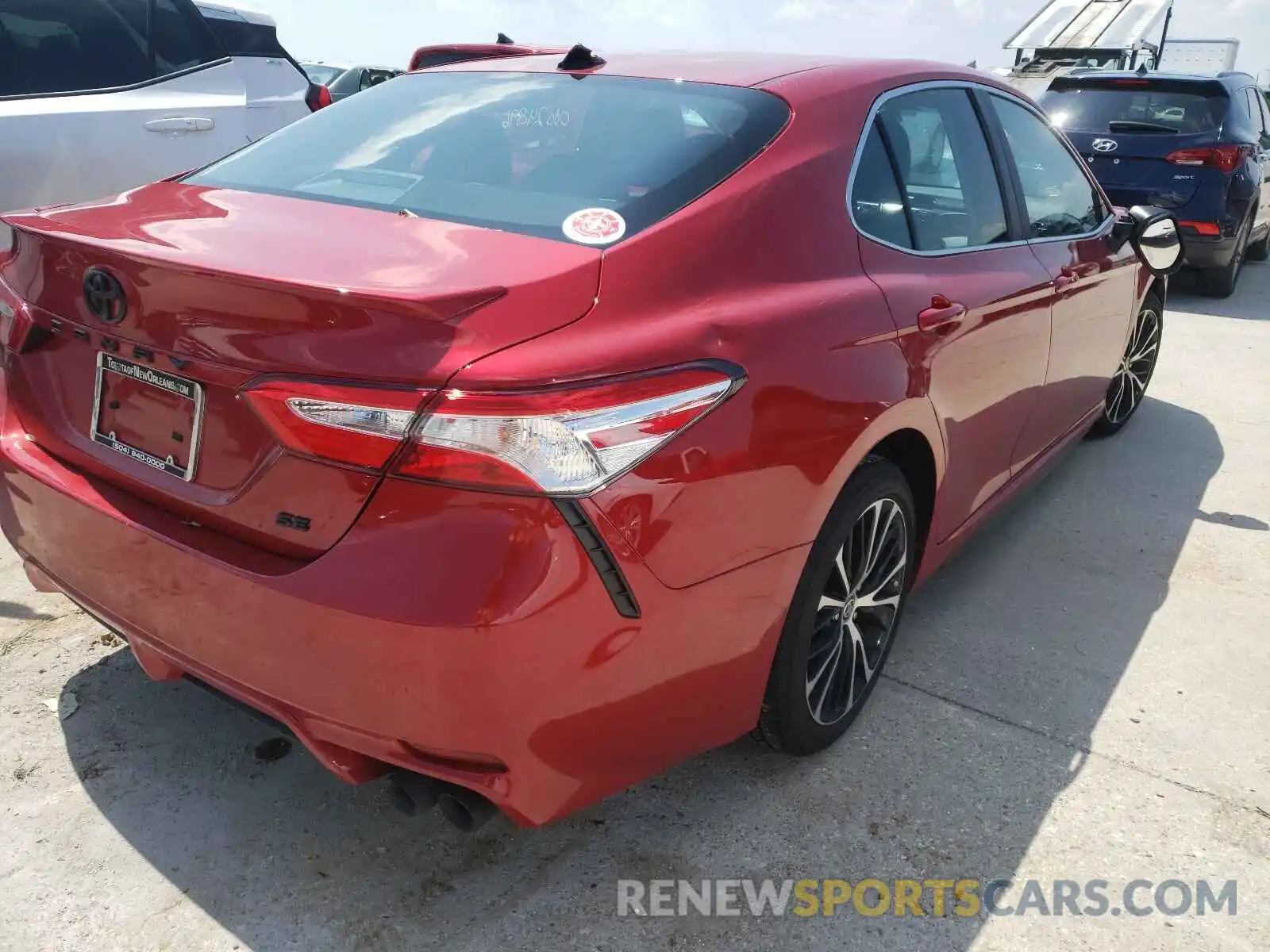 4 Photograph of a damaged car 4T1G11AK4LU370121 TOYOTA CAMRY 2020