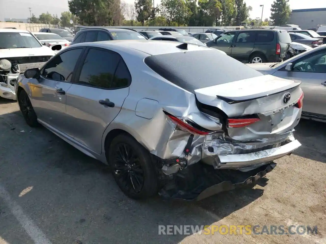 3 Photograph of a damaged car 4T1G11AK4LU370975 TOYOTA CAMRY 2020