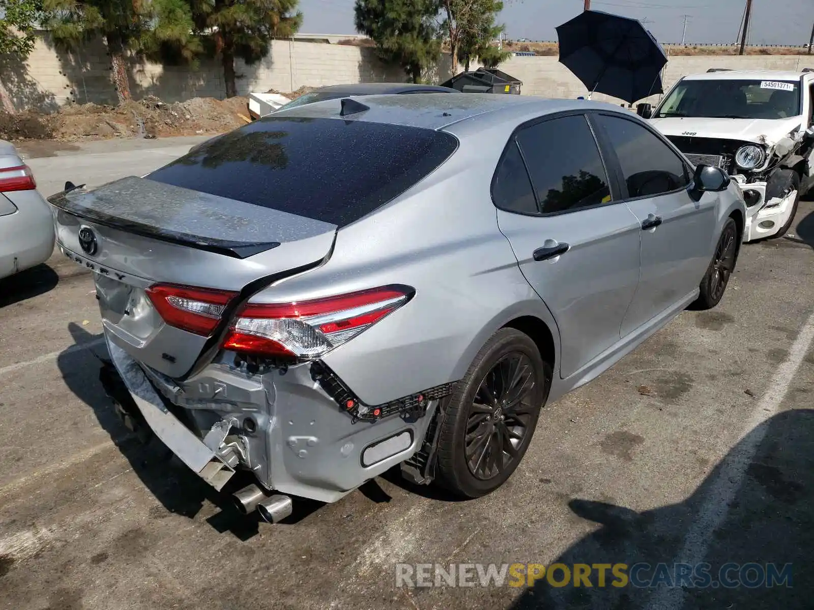 4 Photograph of a damaged car 4T1G11AK4LU370975 TOYOTA CAMRY 2020