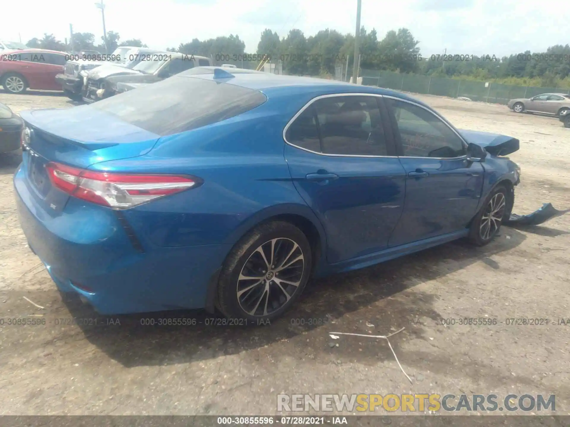 4 Photograph of a damaged car 4T1G11AK4LU371740 TOYOTA CAMRY 2020