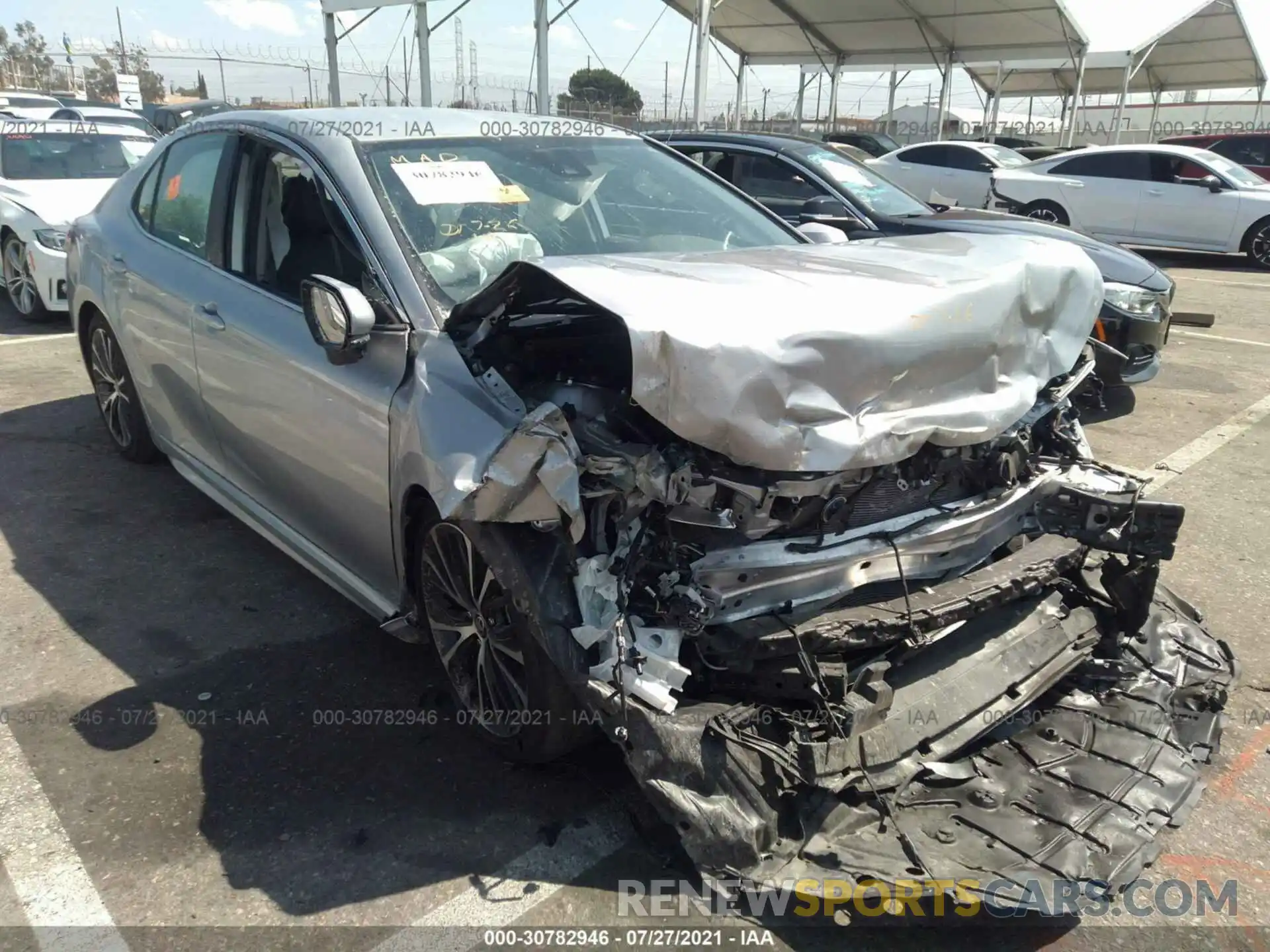 1 Photograph of a damaged car 4T1G11AK4LU374072 TOYOTA CAMRY 2020