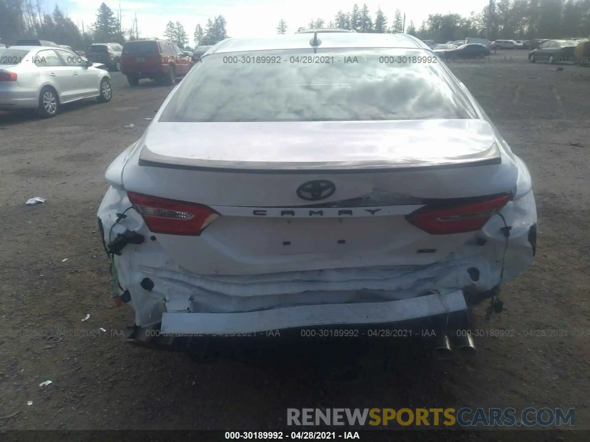 6 Photograph of a damaged car 4T1G11AK4LU378025 TOYOTA CAMRY 2020