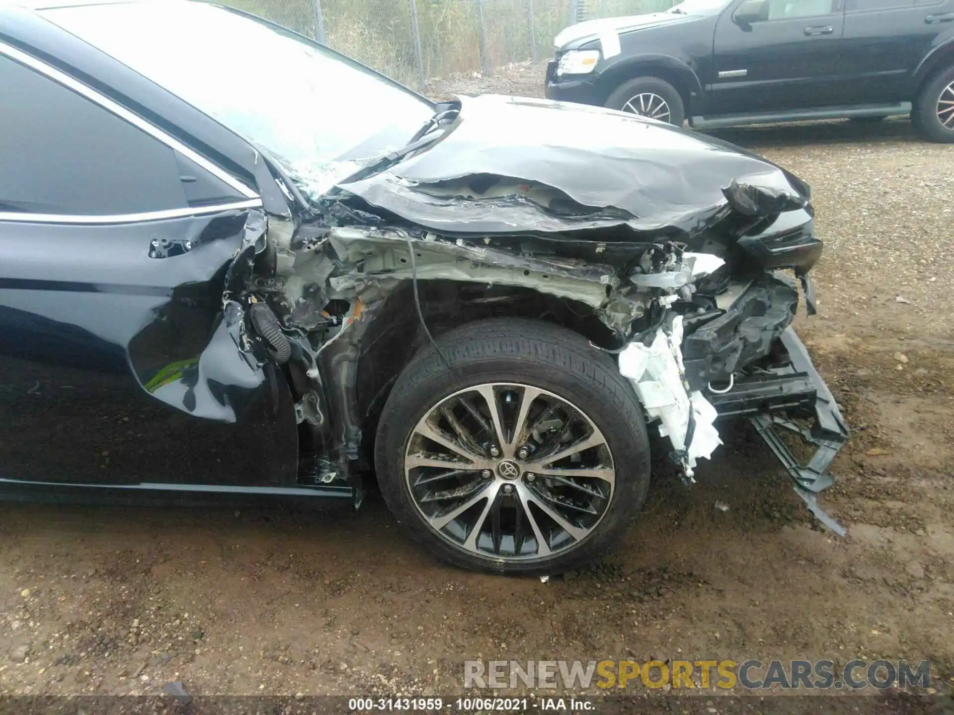 6 Photograph of a damaged car 4T1G11AK4LU381961 TOYOTA CAMRY 2020