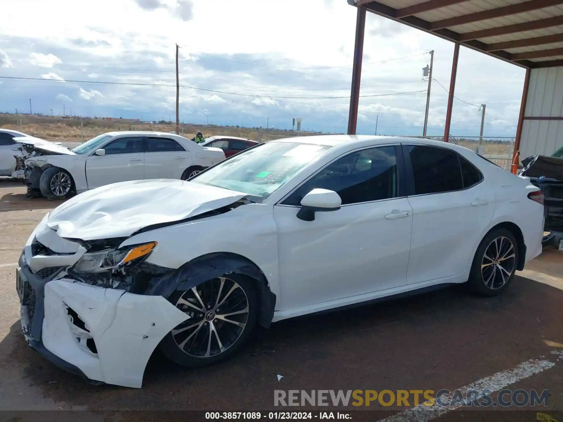 14 Photograph of a damaged car 4T1G11AK4LU391874 TOYOTA CAMRY 2020