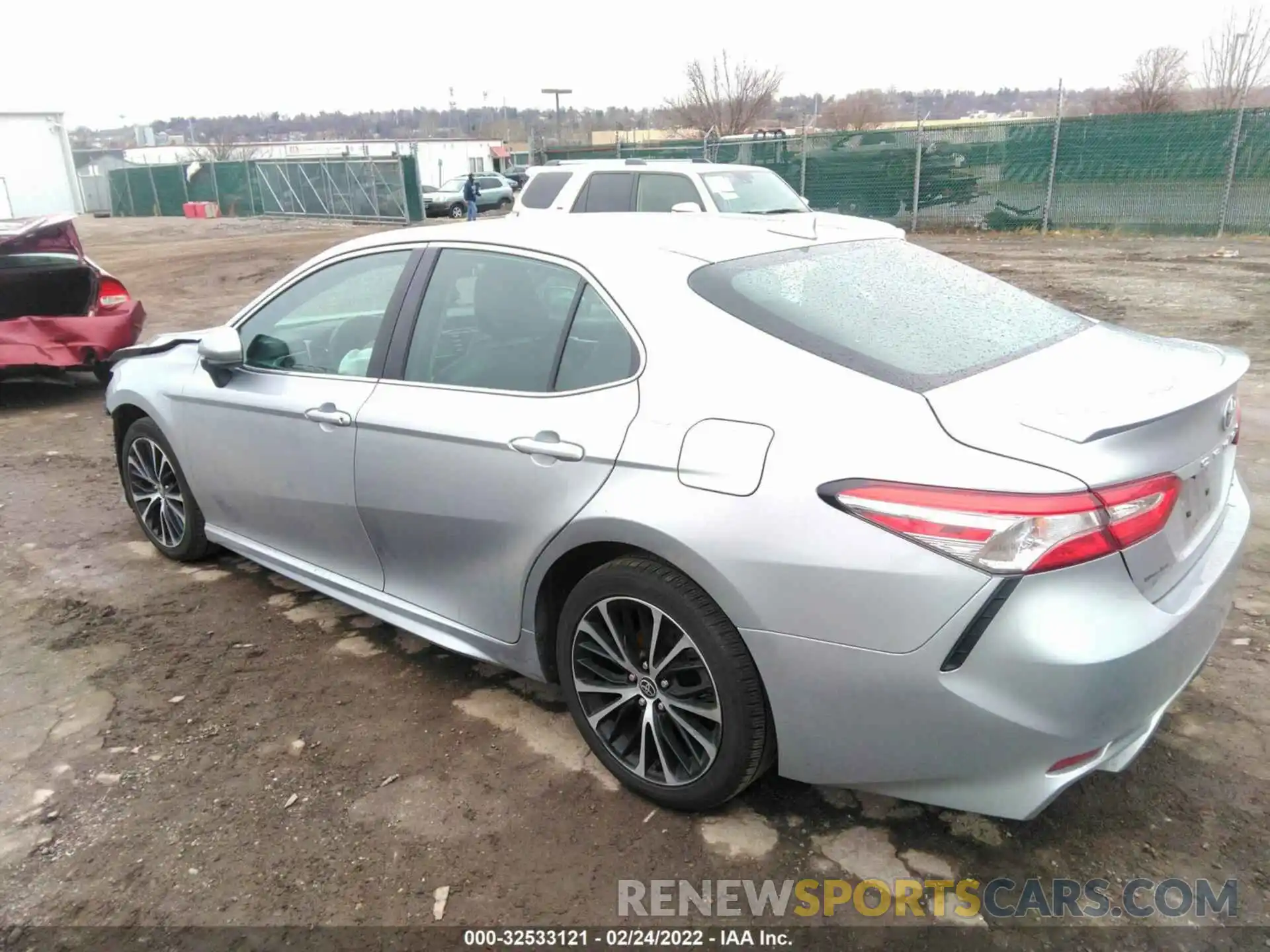 3 Photograph of a damaged car 4T1G11AK4LU395164 TOYOTA CAMRY 2020